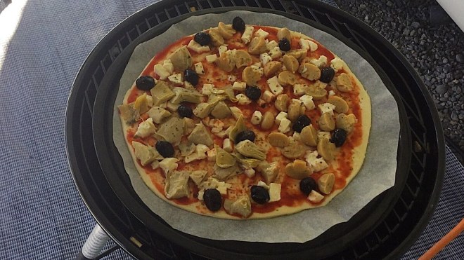 Camper Pizza vom Grill