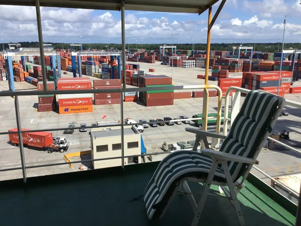 Als Passagier auf einem Frachtschiff unterwegs